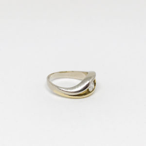 Swirl Two tone gold ring