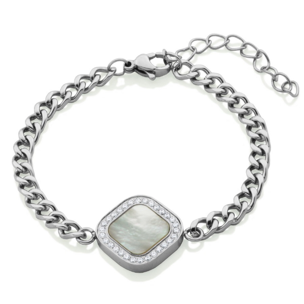 5.5 inch Bracelet with mother of Pearl