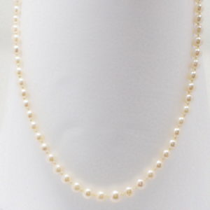 Alternate view of graduated pearl necklace.