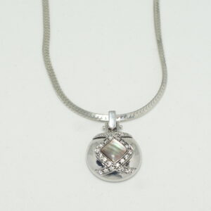 Crosswinds necklace